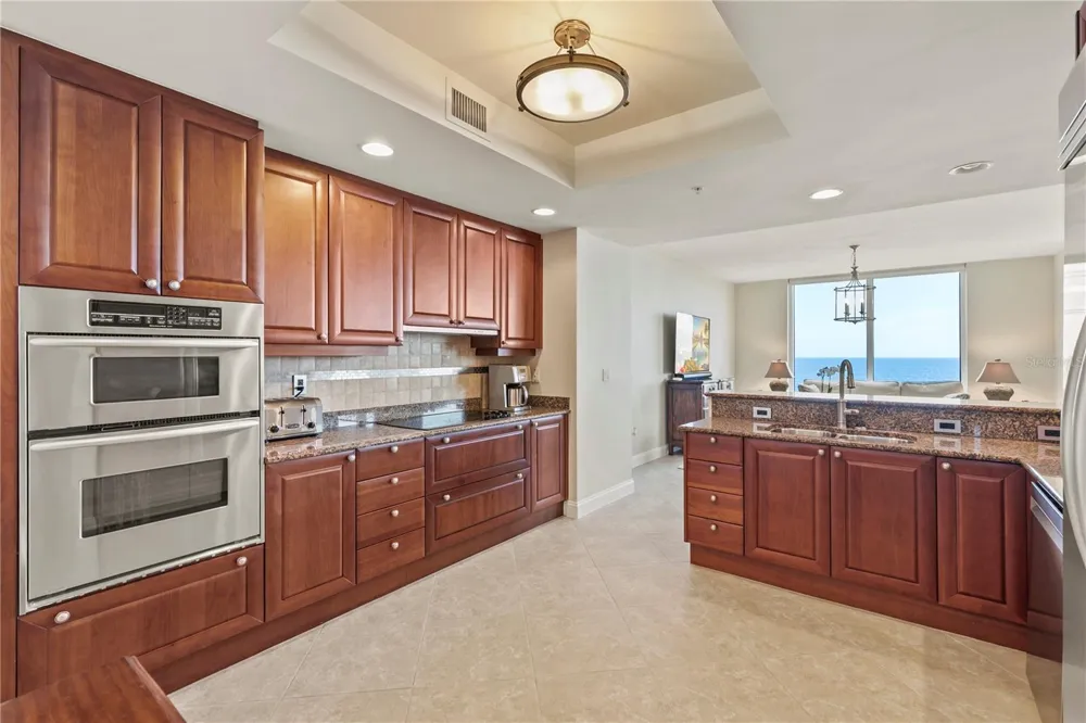 19 AVENUE DE LA MER #305 Palm Coast, FL 32137