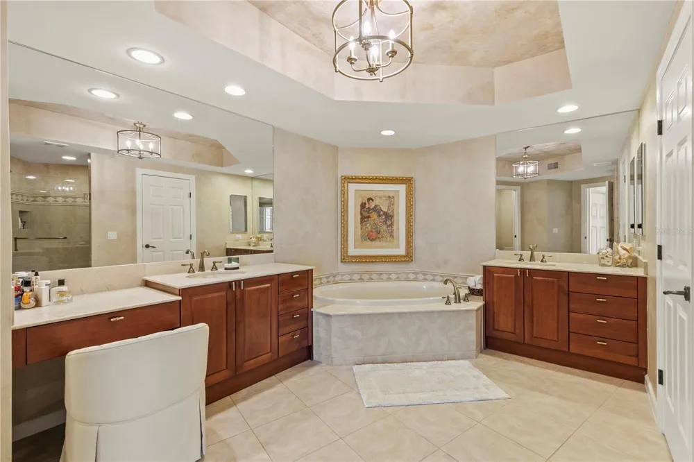 19 AVENUE DE LA MER #305 Palm Coast, FL 32137