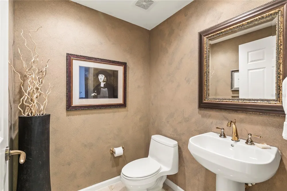 19 AVENUE DE LA MER #305 Palm Coast, FL 32137