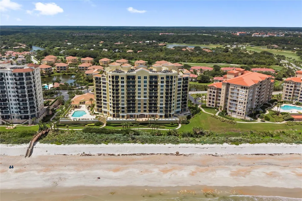19 AVENUE DE LA MER #305 Palm Coast, FL 32137