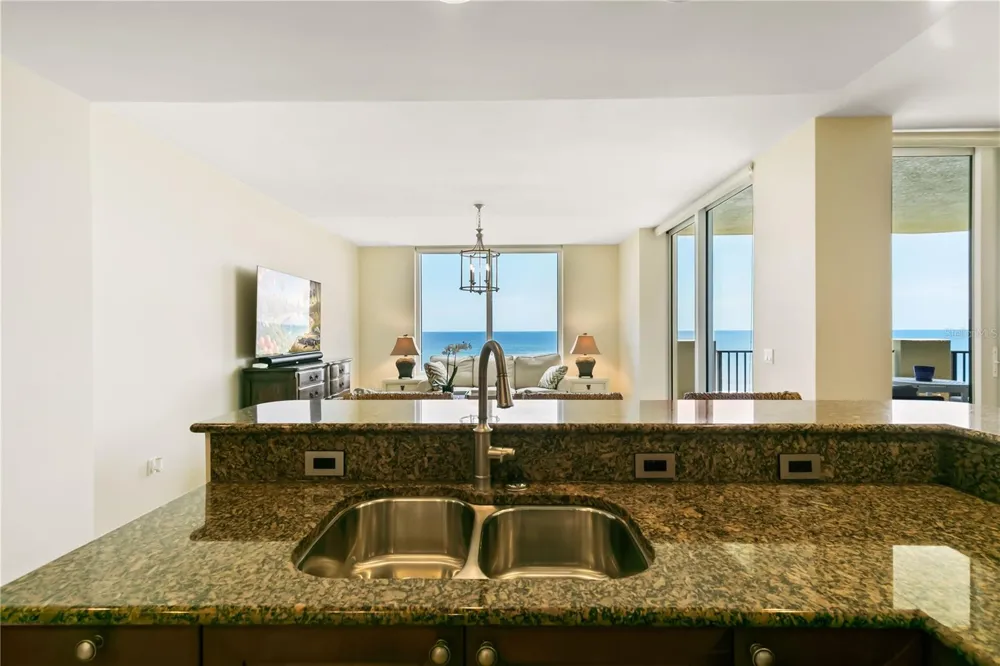 19 AVENUE DE LA MER #305 Palm Coast, FL 32137