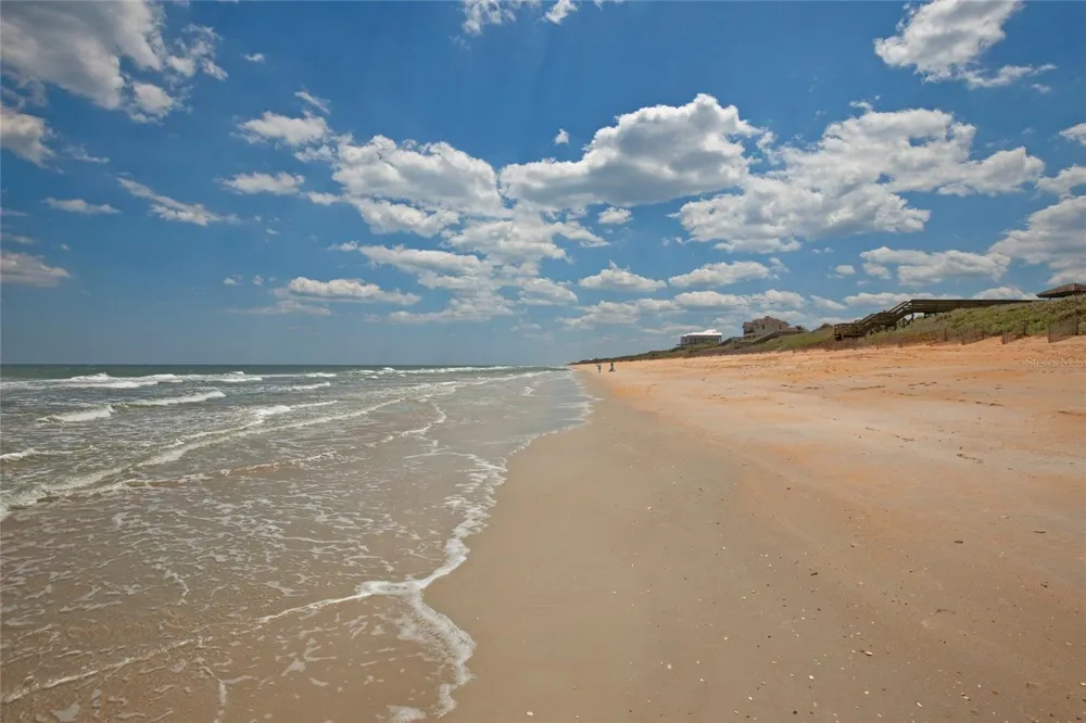 19 AVENUE DE LA MER #305 Palm Coast, FL 32137
