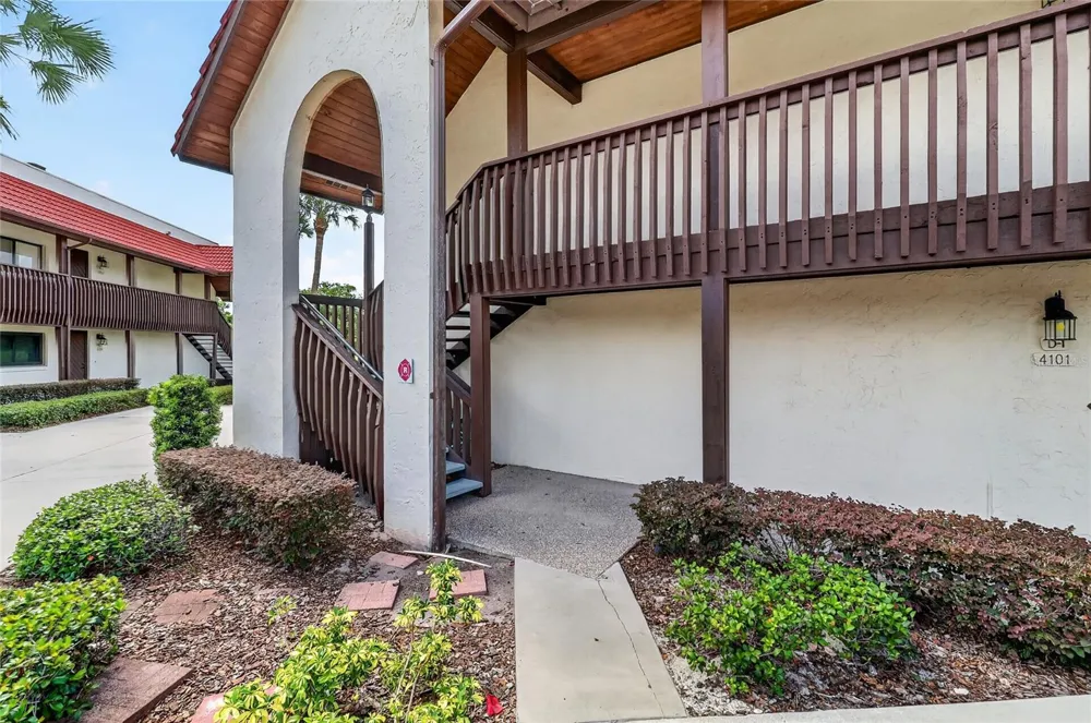 4201 VILLAGE COURT #4201 D-21 Lake Wales, FL 33898