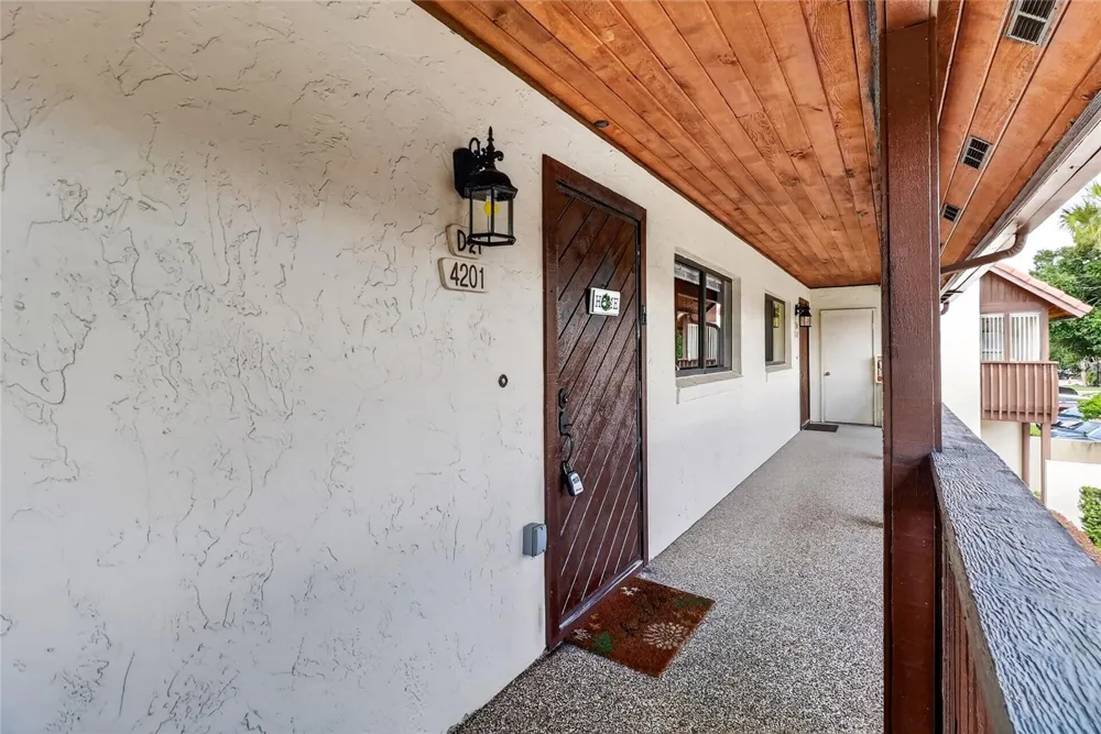 4201 VILLAGE COURT #4201 D-21 Lake Wales, FL 33898