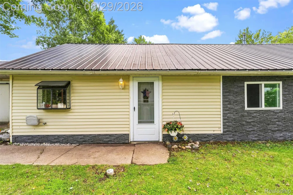 1163 S Packard Avenue Burton City, MI 48509
