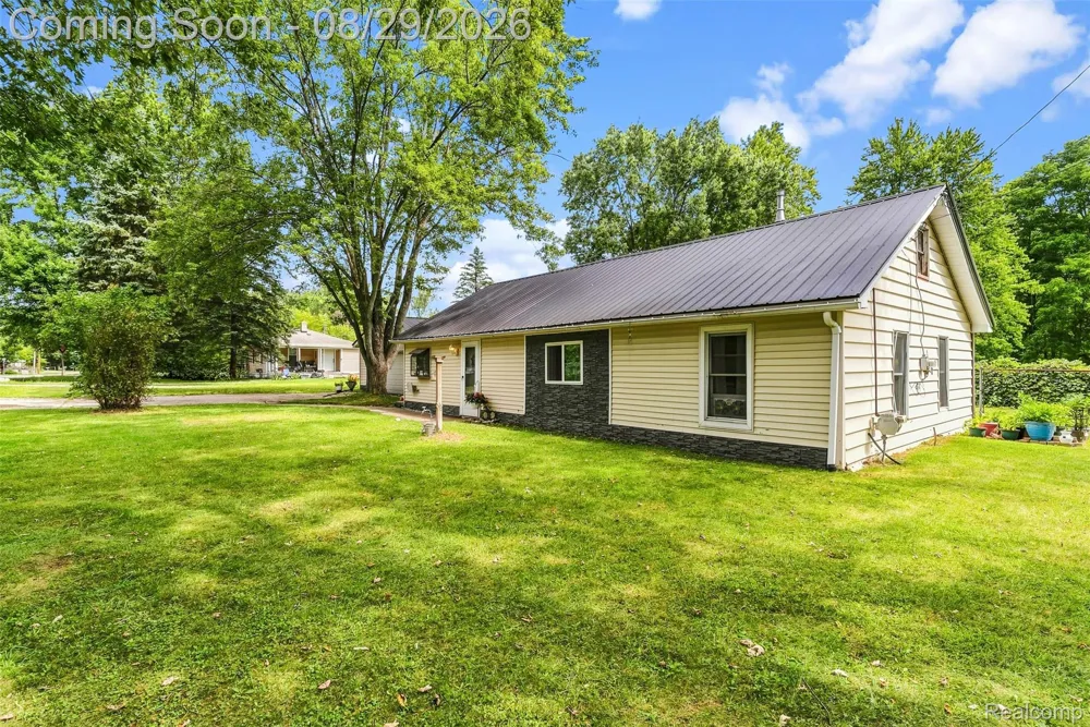 1163 S Packard Avenue Burton City, MI 48509