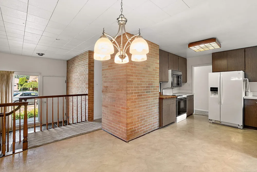 22830 Visnaw Street St Clair Shores City, MI 48081