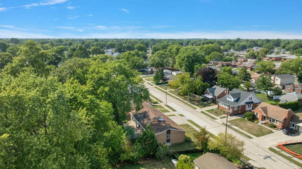 22830 Visnaw Street St Clair Shores City, MI 48081