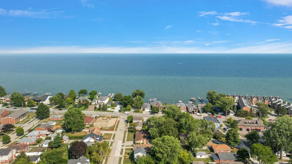 22830 Visnaw Street St Clair Shores City, MI 48081