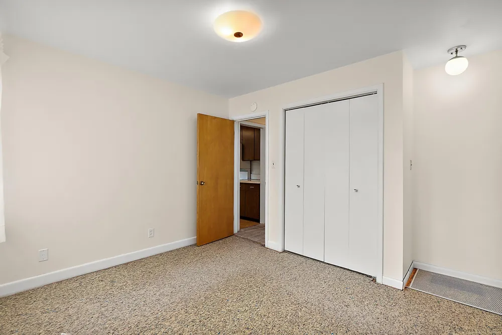 22830 Visnaw Street St Clair Shores City, MI 48081