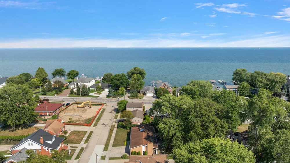 22830 Visnaw Street St Clair Shores City, MI 48081
