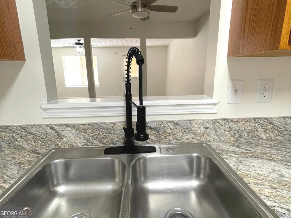 3168 Kingswood GLN Decatur, GA 30034
