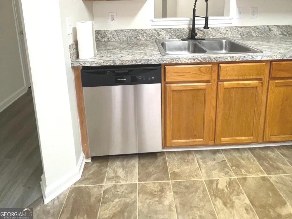 3168 Kingswood GLN Decatur, GA 30034