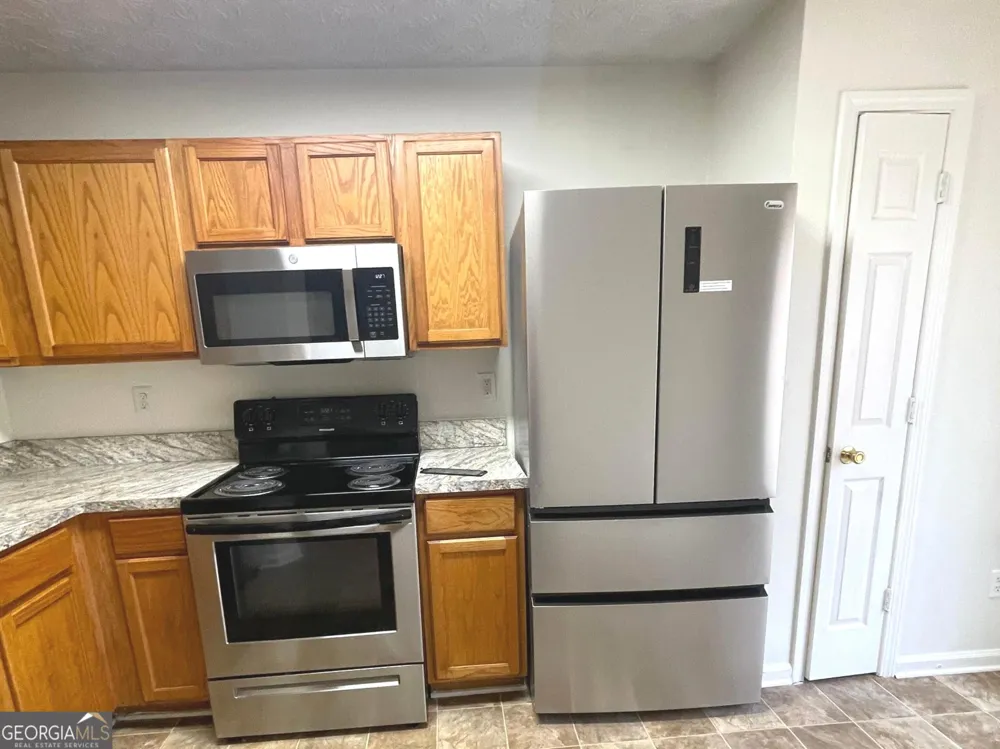 3168 Kingswood GLN Decatur, GA 30034