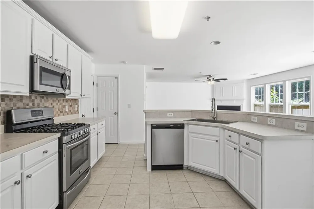 313 Balaban Circle Woodstock, GA 30188