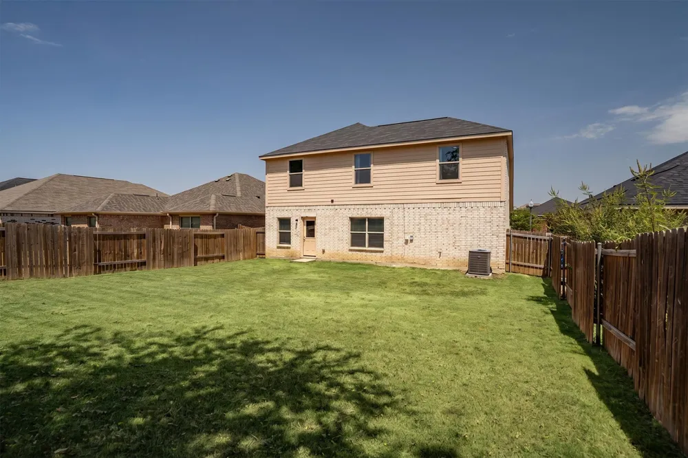 134 Morning Glory Sanger, TX 76266