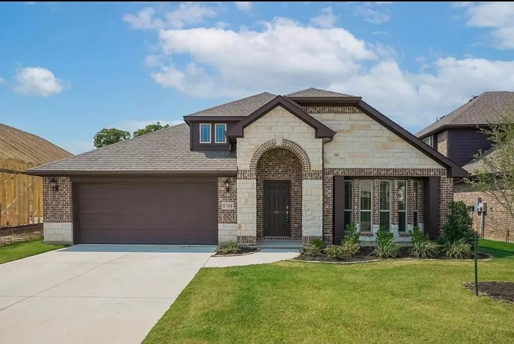 8704 Timber Ridge Drive Aubrey, TX 76227