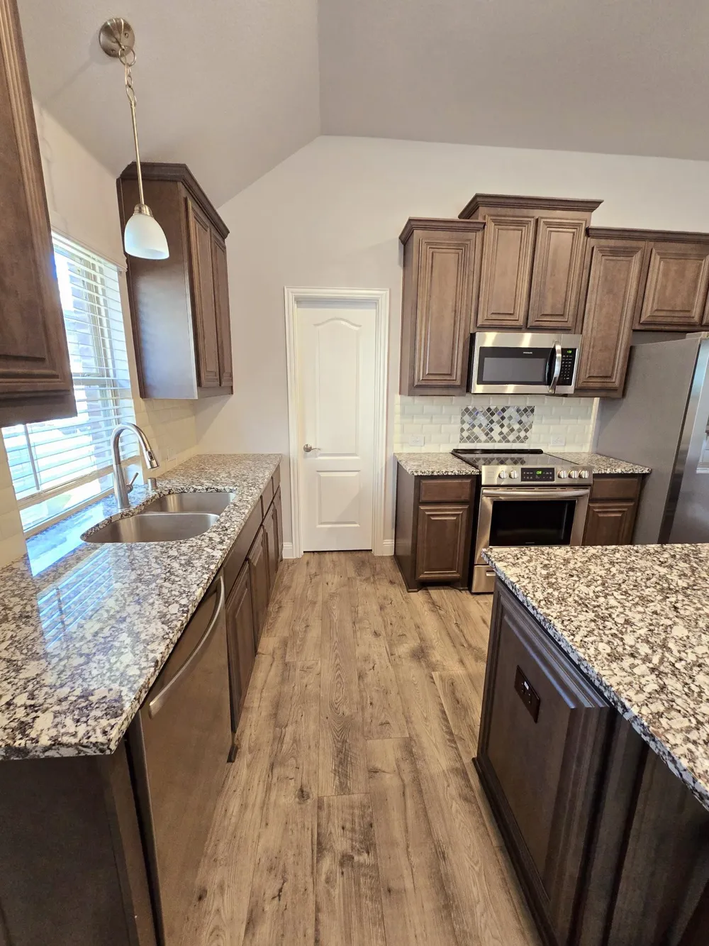 8704 Timber Ridge Drive Aubrey, TX 76227