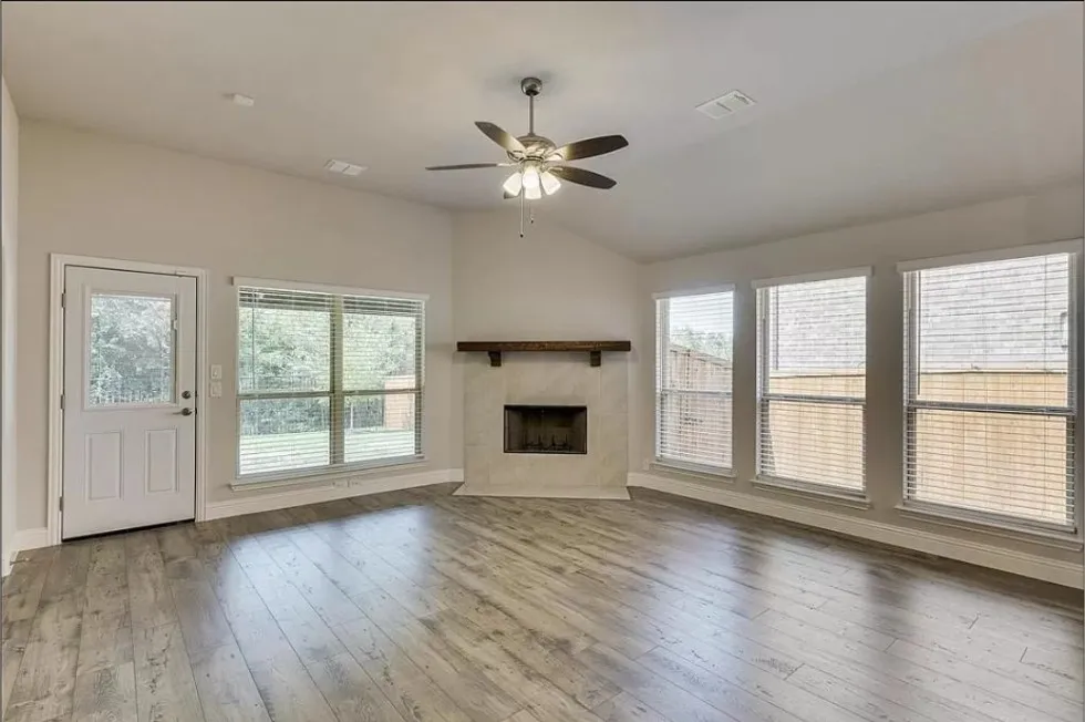 8704 Timber Ridge Drive Aubrey, TX 76227