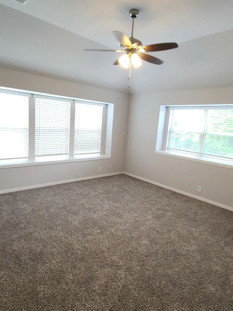 8704 Timber Ridge Drive Aubrey, TX 76227
