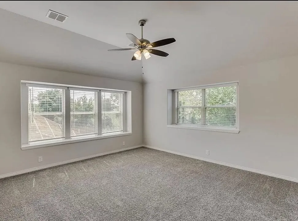 8704 Timber Ridge Drive Aubrey, TX 76227