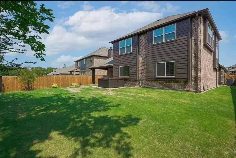 8704 Timber Ridge Drive Aubrey, TX 76227
