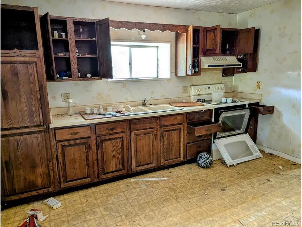 505 W 10th Street Walsenburg, CO 81089