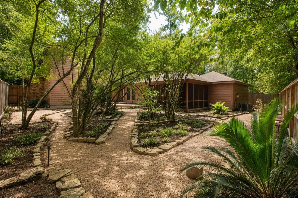 15 Mallard Glen Place The Woodlands, TX 77381