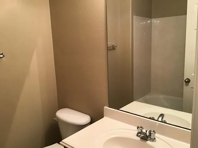 2026 Acorn Glen Trail Fresno, TX 77545