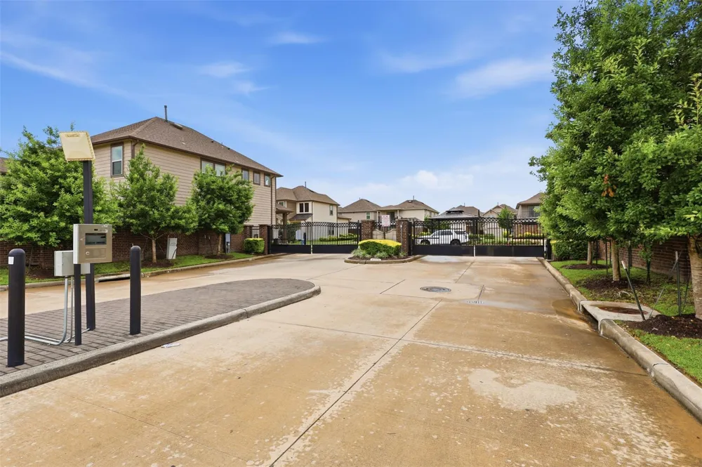 4028 Starbright Street Houston, TX 77018