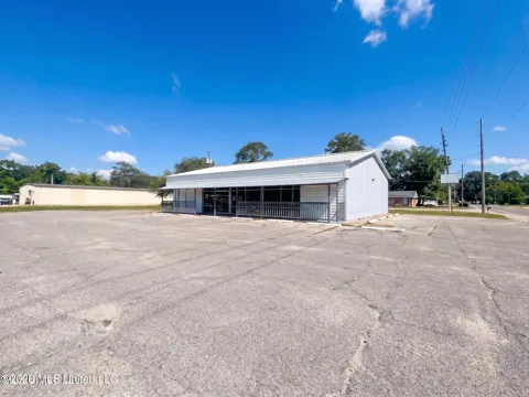 3011 Ingalls Avenue
