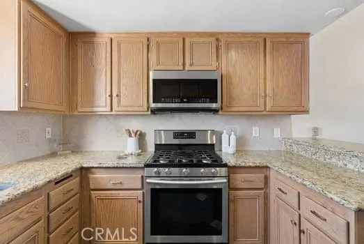 18215 Flynn #124 Canyon Country, CA 91387