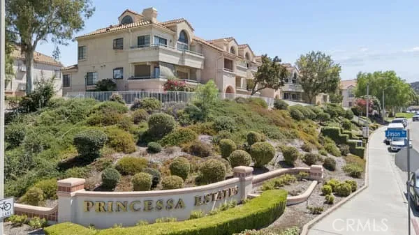 18215 Flynn #124 Canyon Country, CA 91387