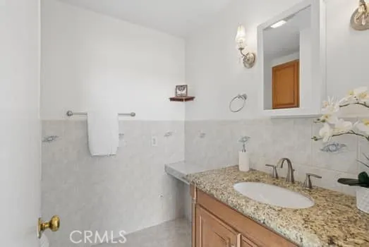 18215 Flynn #124 Canyon Country, CA 91387