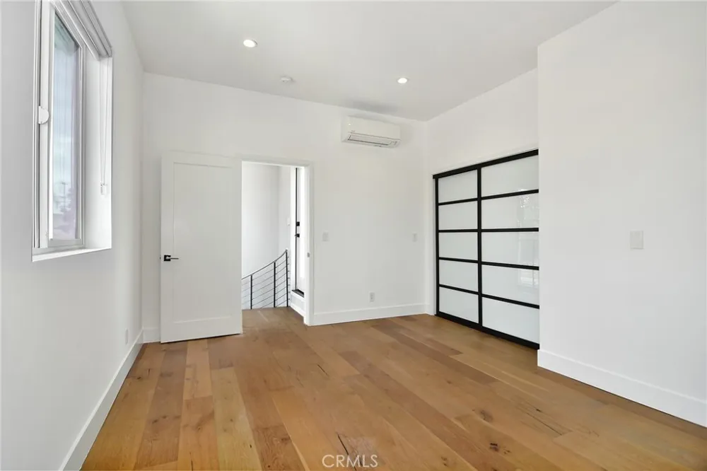 4829 Saloma Avenue Sherman Oaks, CA 91403