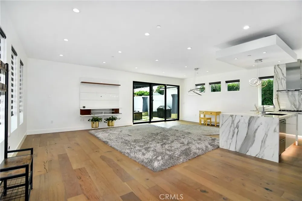 4829 Saloma Avenue Sherman Oaks, CA 91403