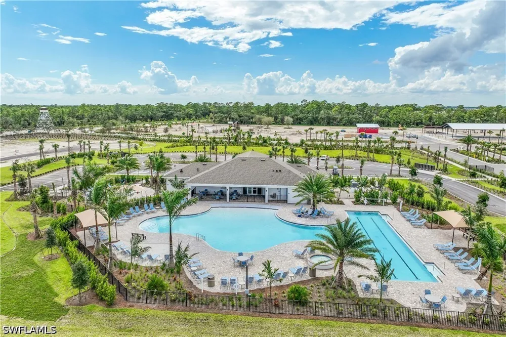 SHADE TREE LOOP Punta Gorda, FL 33982