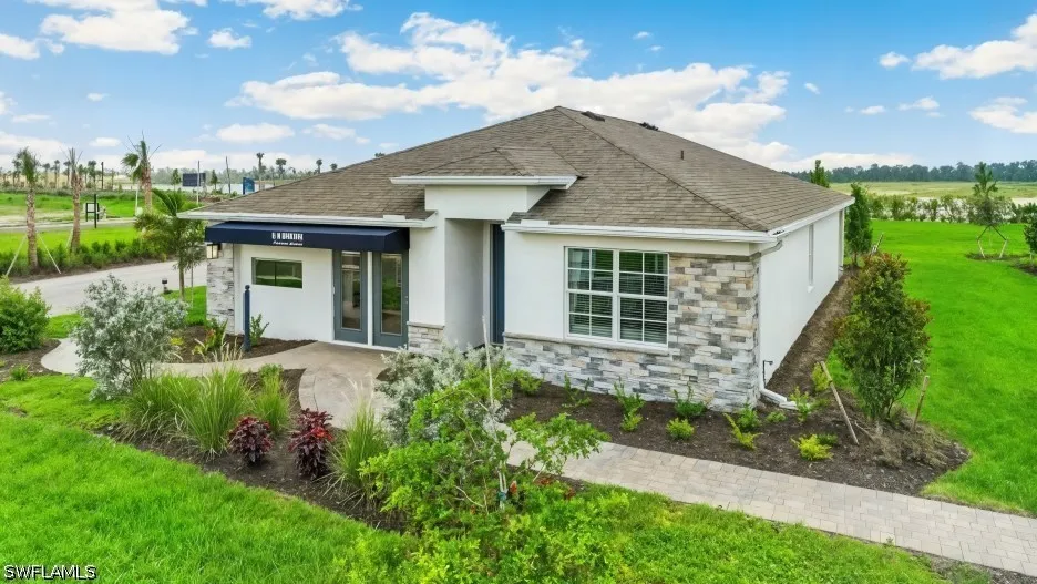 SHADE TREE LOOP Punta Gorda, FL 33982