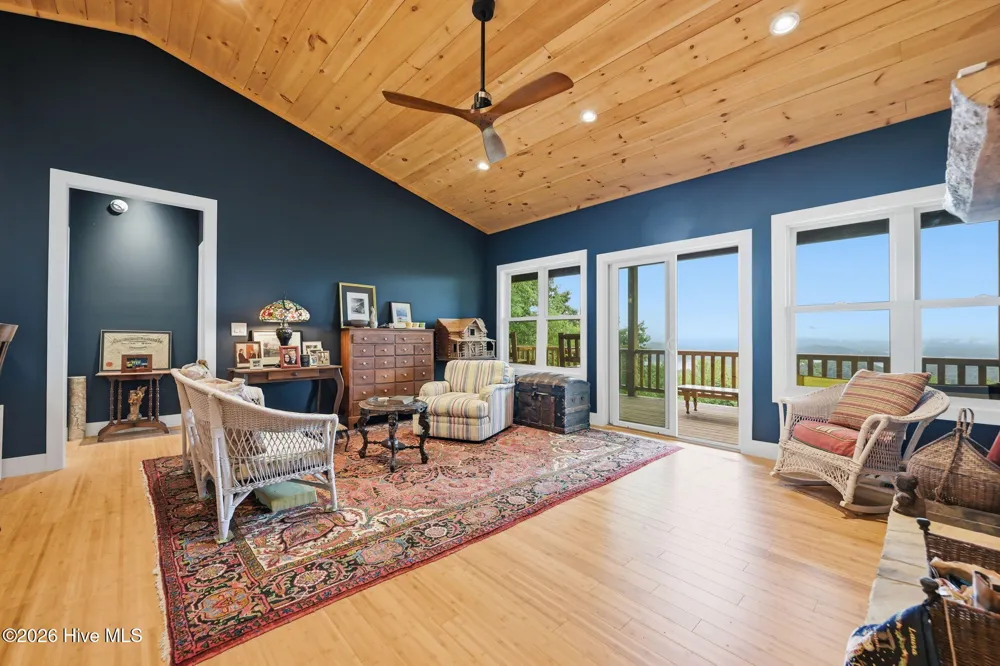 552 Our Drive Hayesville, NC 28904