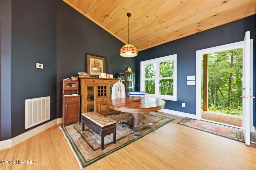 552 Our Drive Hayesville, NC 28904
