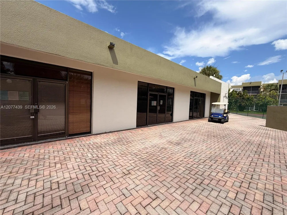 4235 University Dr #103 Sunrise, FL 33351