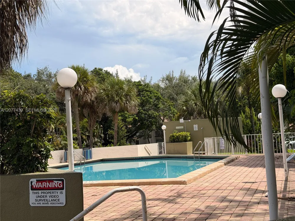 4235 University Dr #103 Sunrise, FL 33351