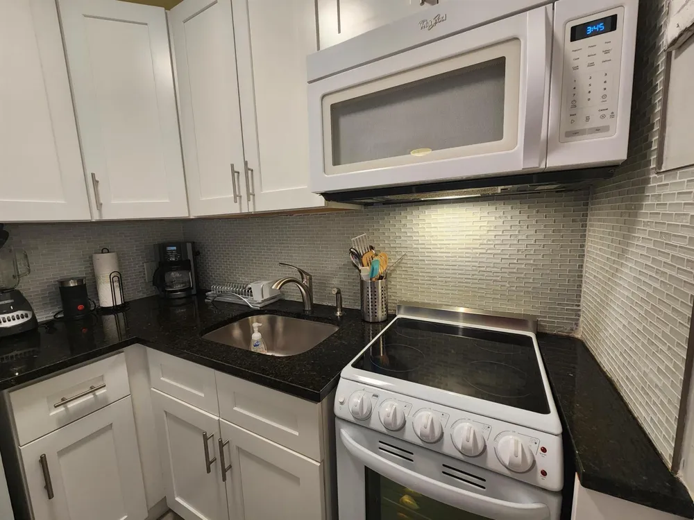 1006 SE 4th Street Boynton Beach, FL 33435