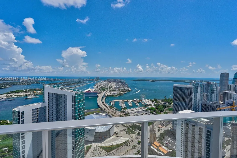 851 NE 1st Ave #3007 Miami, FL 33132