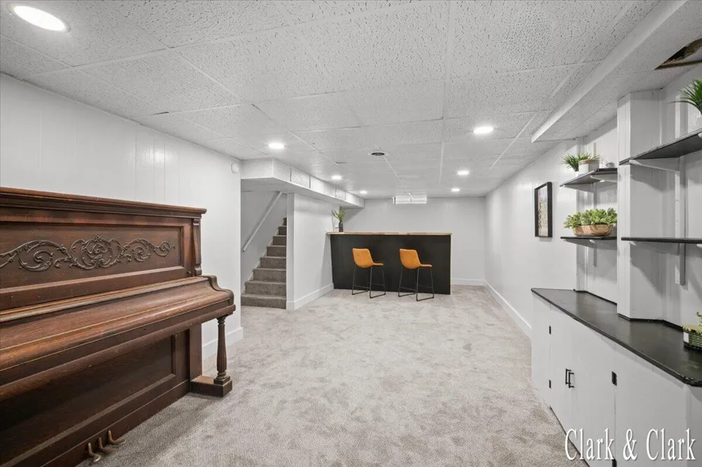 3644 Hazelwood Avenue SW Wyoming, MI 49519