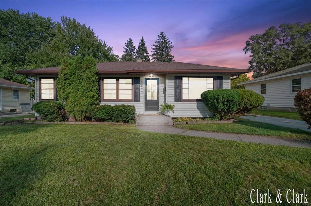 3644 Hazelwood Avenue SW Wyoming, MI 49519