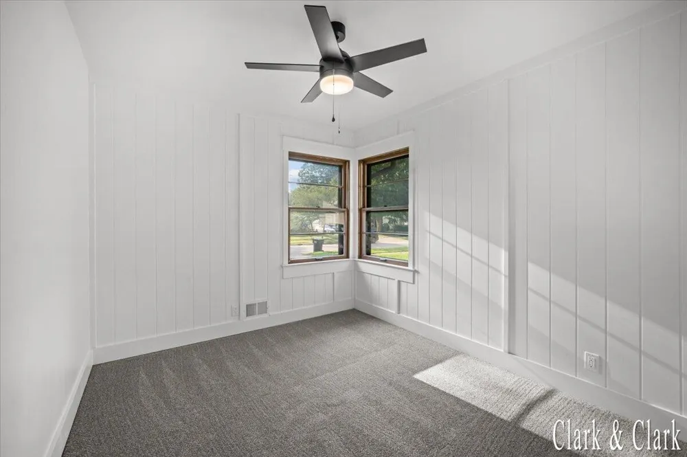 3644 Hazelwood Avenue SW Wyoming, MI 49519