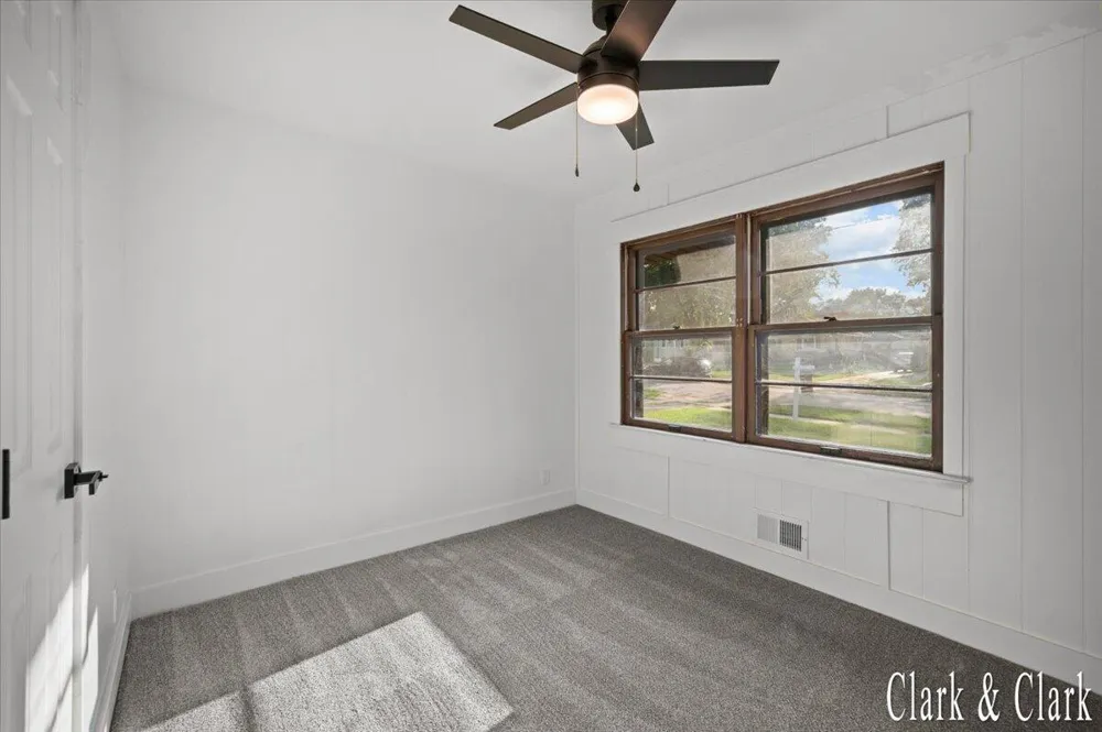3644 Hazelwood Avenue SW Wyoming, MI 49519