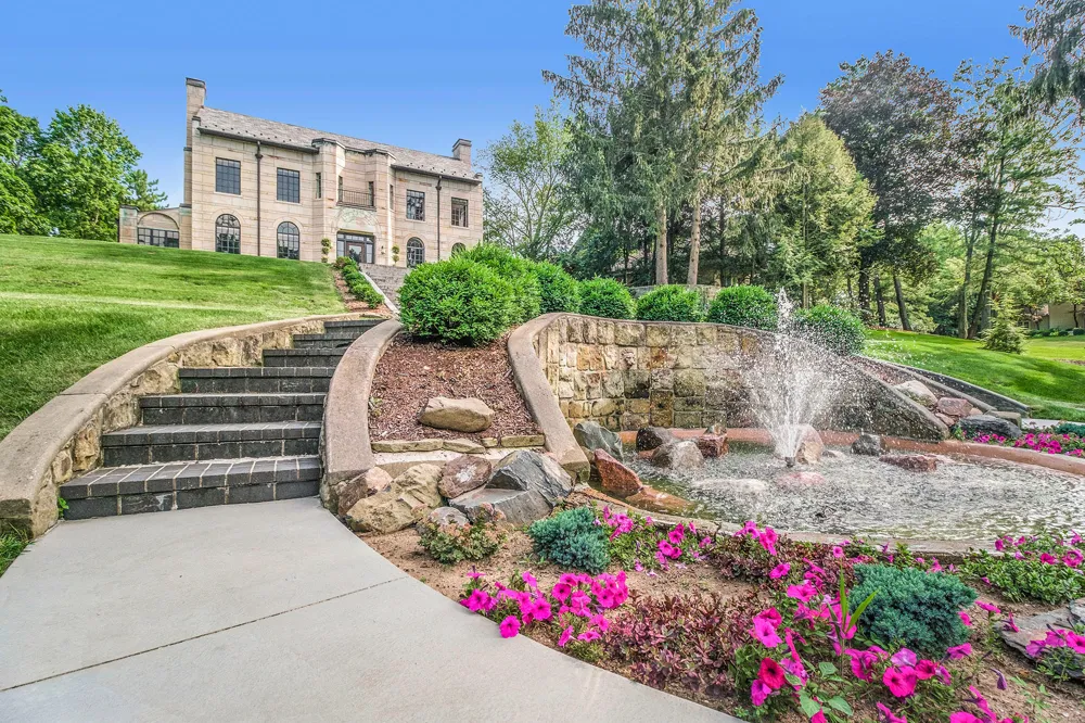 1405 Long Road Kalamazoo, MI 49008