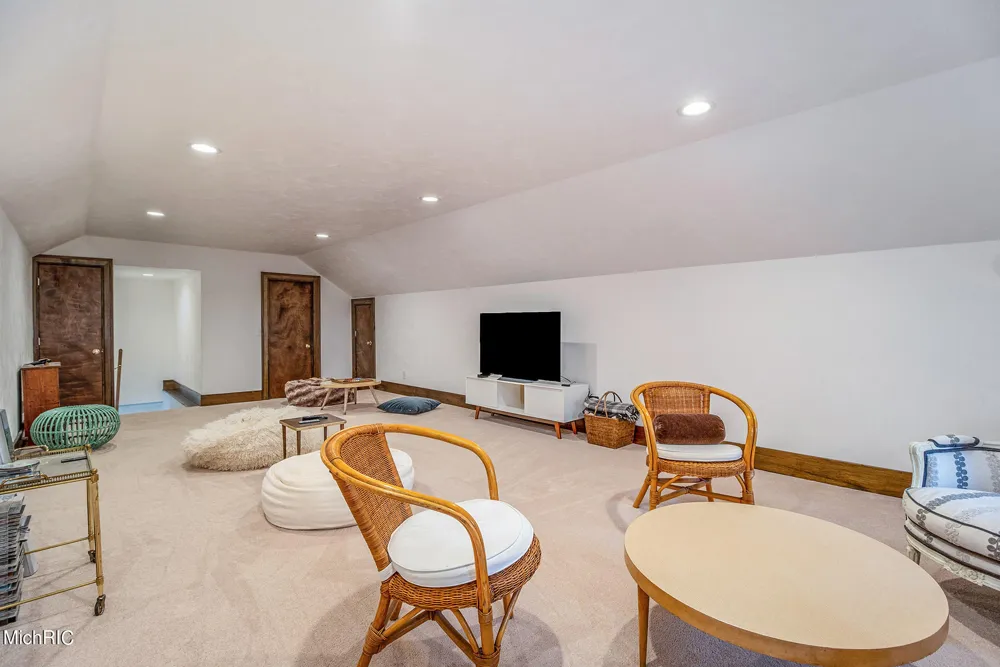 1405 Long Road Kalamazoo, MI 49008